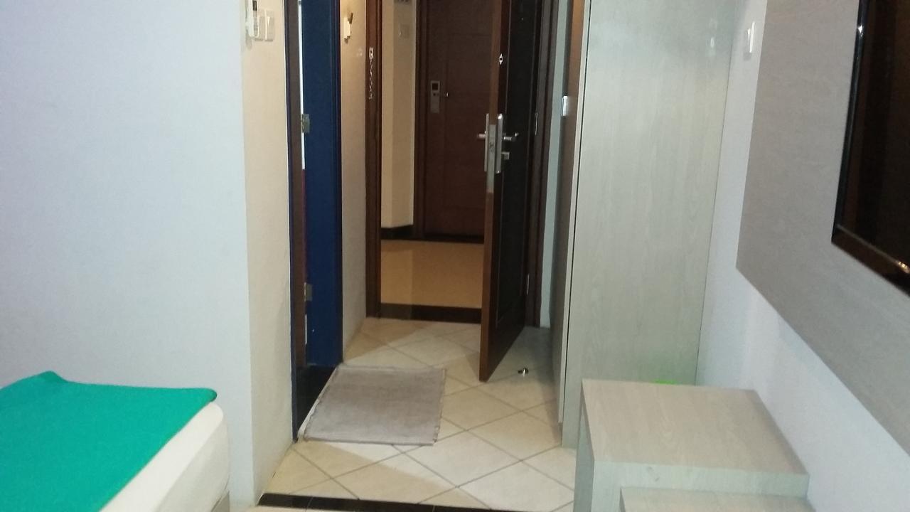 Hotel Kharisma Madiun Exteriör bild